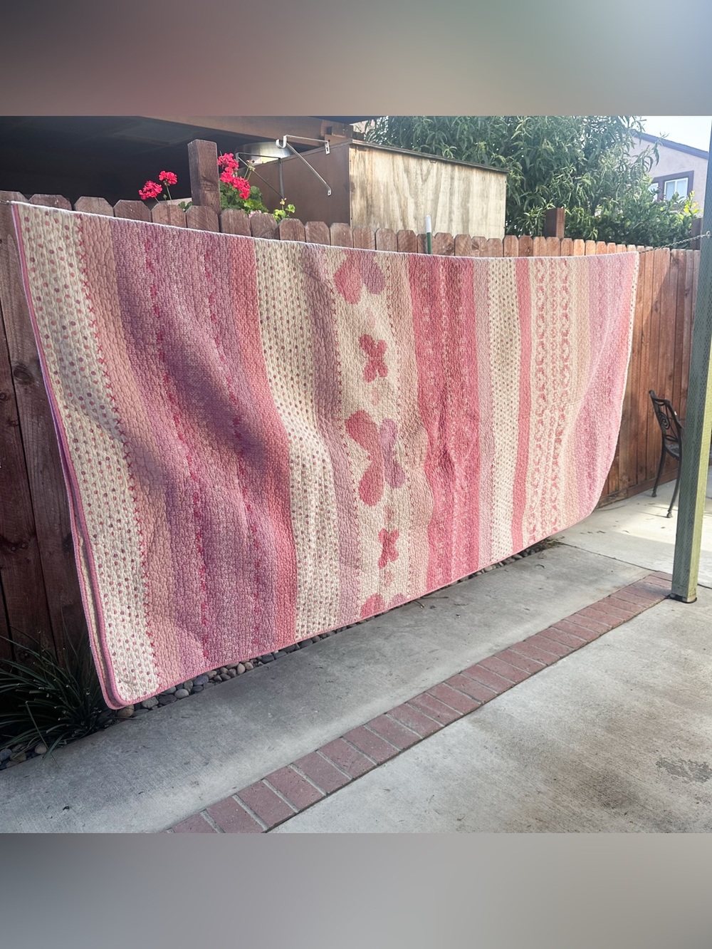 King Size Pink White Quilted Bedspread Cottagecore Floral Weight 7 lbs